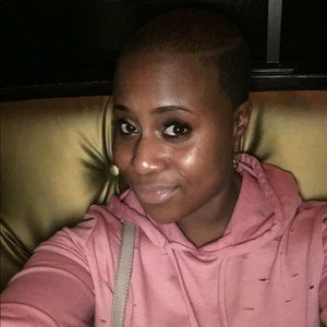 Meet your Posher, Elissa